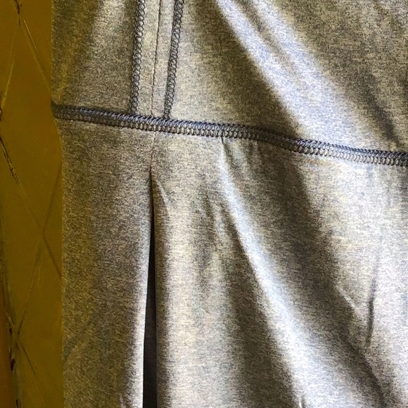 Tennis style skort in Heather Blue with one interior pocket - Picture 2 of 9